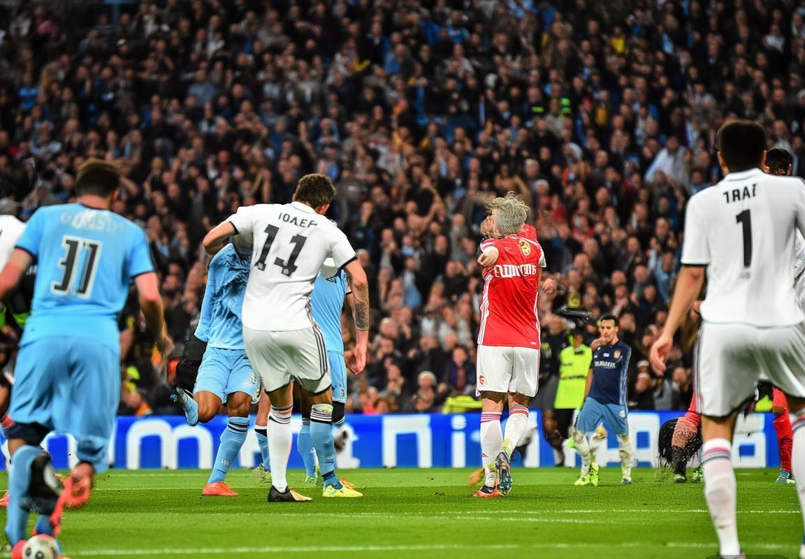 欧冠淘汰赛：曼城逆转皇马占先机，阿森纳小组赛全胜，穆里尼奥力克意甲冠军